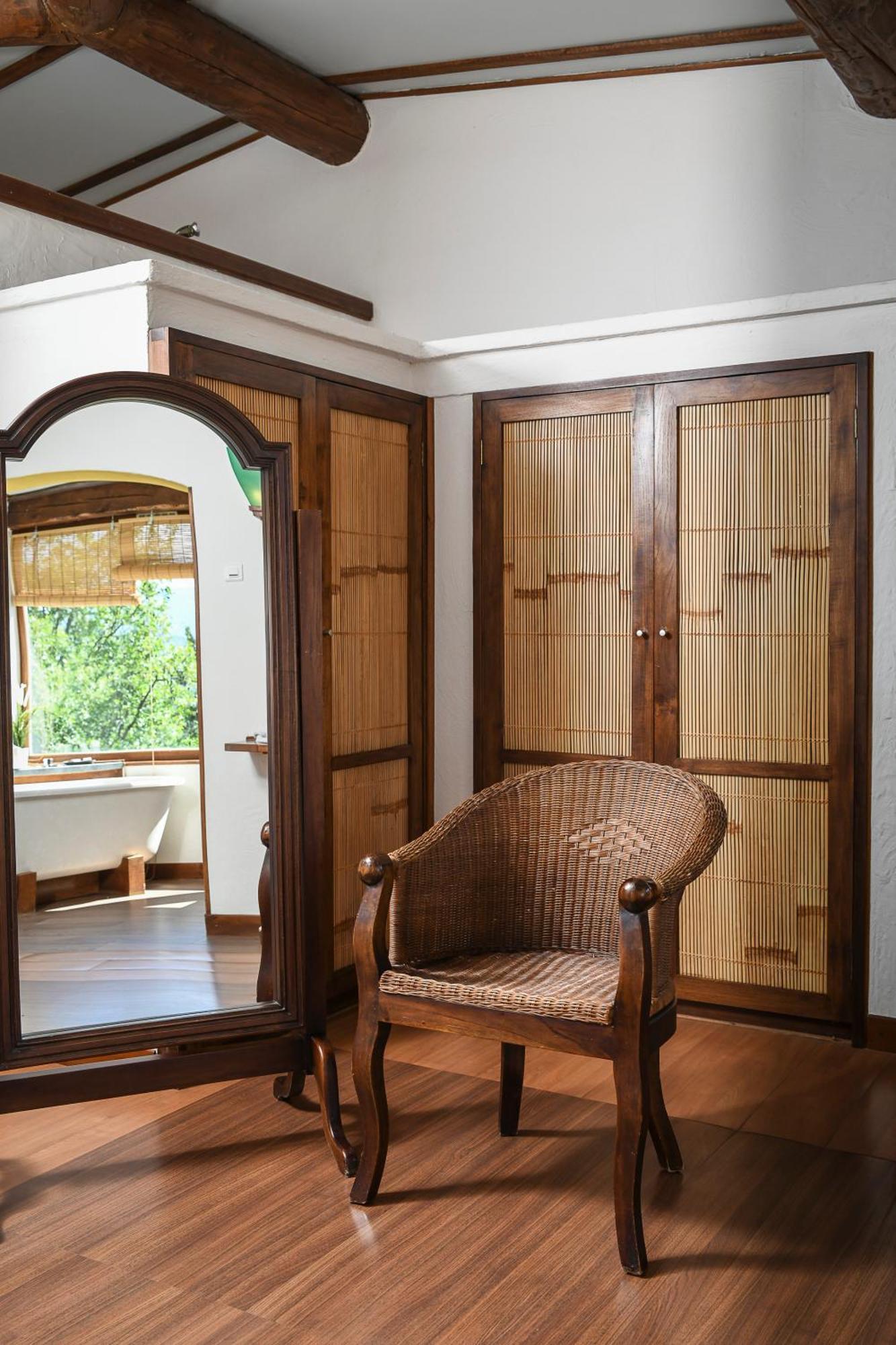 Domaine Du Val De Hotel 4*