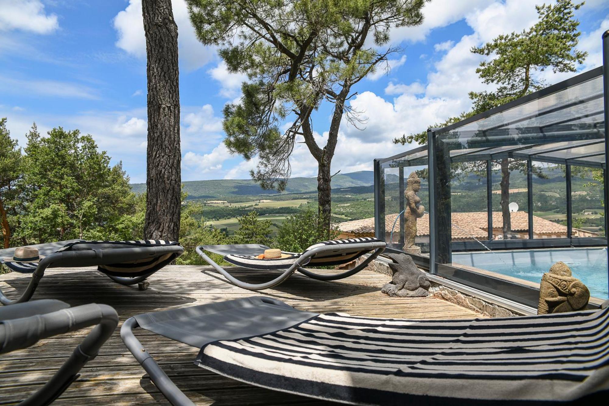 Domaine Du Val De Hotel 4*