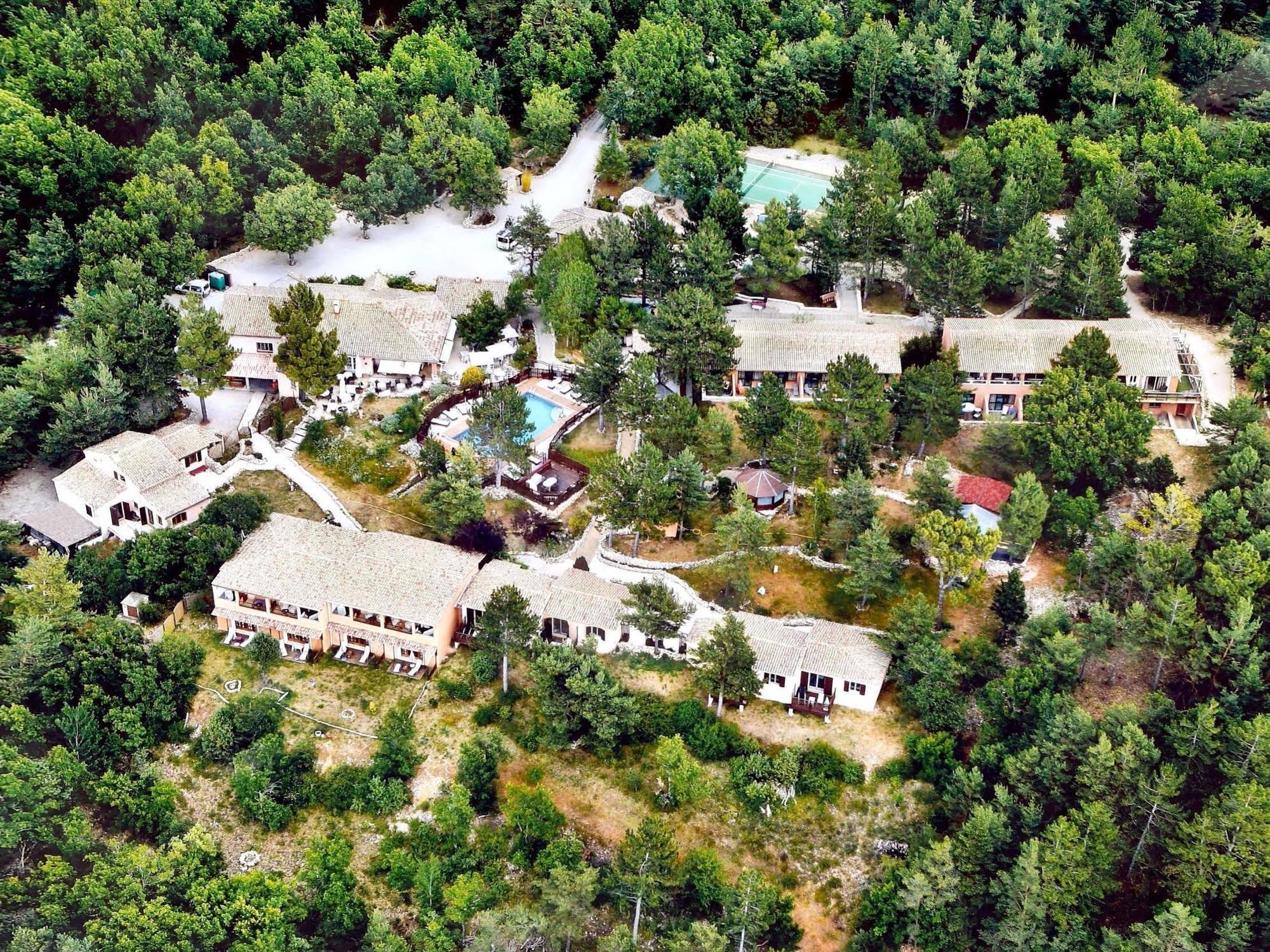Domaine Du Val De 4*